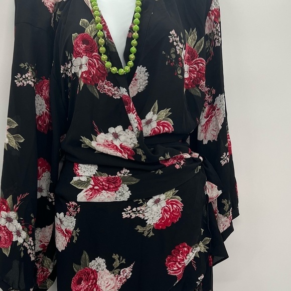 Torrid Black Floral Layered Tie-Front Blouse – Size  Torrid Size 4 / US 26 - Picture 4 of 4